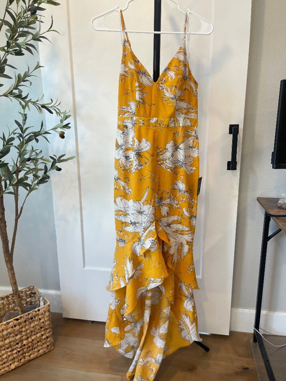Lulu's Darling Daylily Mustard Yellow Floral Print High-Low Maxi Dress, size S,